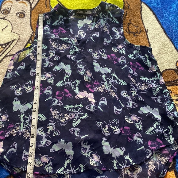 Almost famous butterfly top - Picture 3 of 7